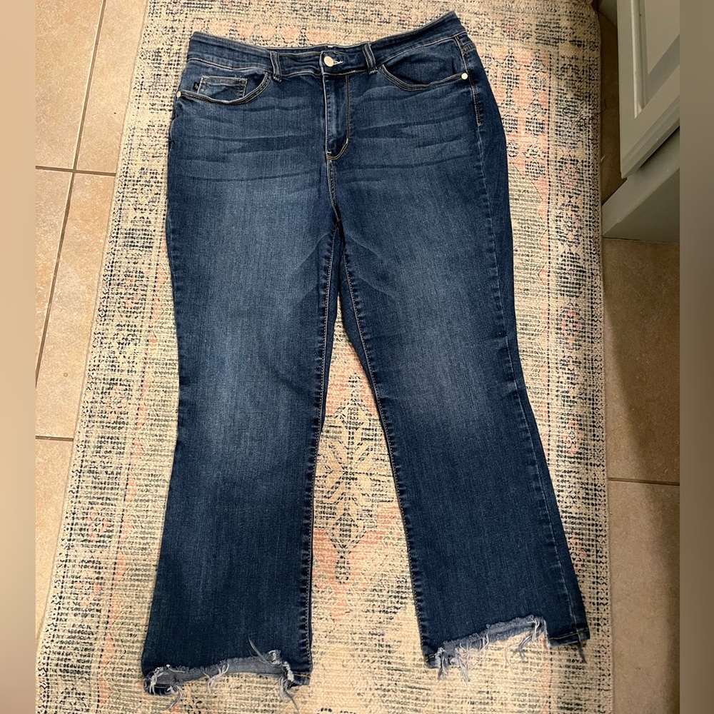 Judy Blue 18W Cropped Bootcut Jean